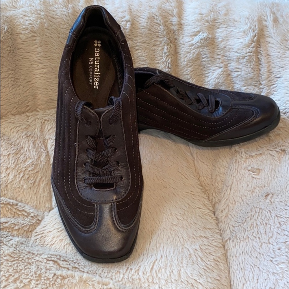 Naturalizer Volker brown suede tie shoes, sz 7